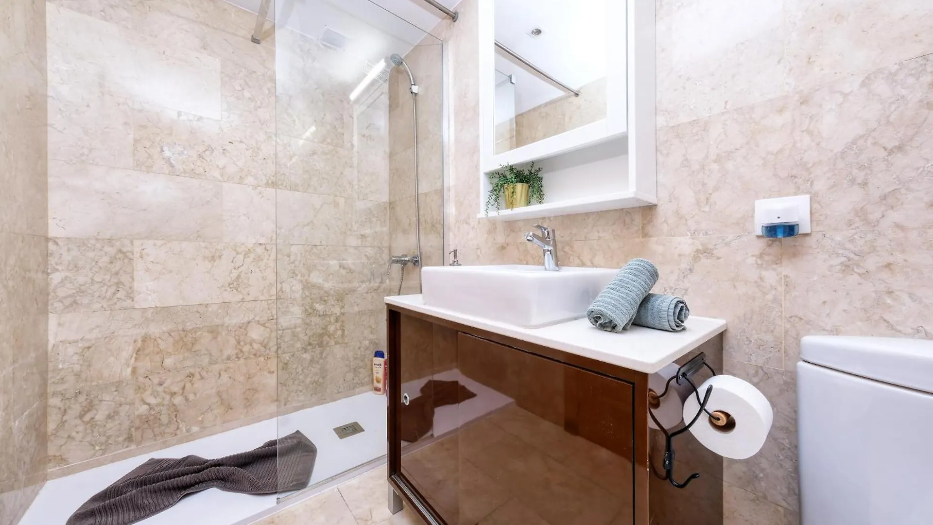 Casa vacanze El Reducto Beach-First Line Of The Sea Arrecife